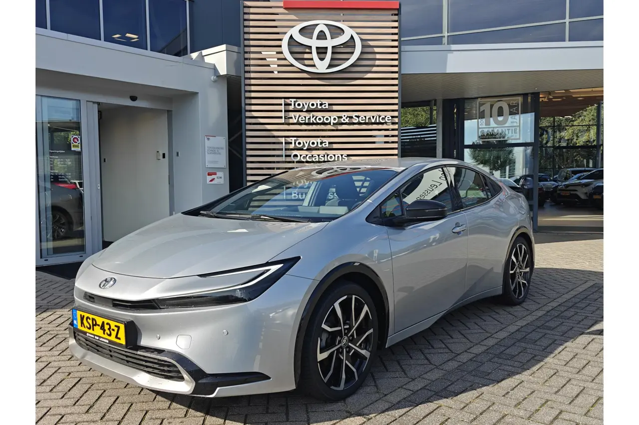 Toyota Prius 2.0 Plug-In Hybrid 220 2024, foto 1