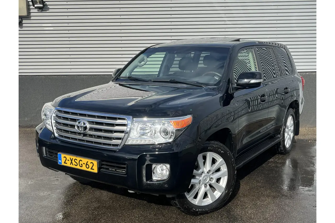 Toyota Land Cruiser V8 4.5 D-4D Executive 7P. 272Pk 2014, foto 1