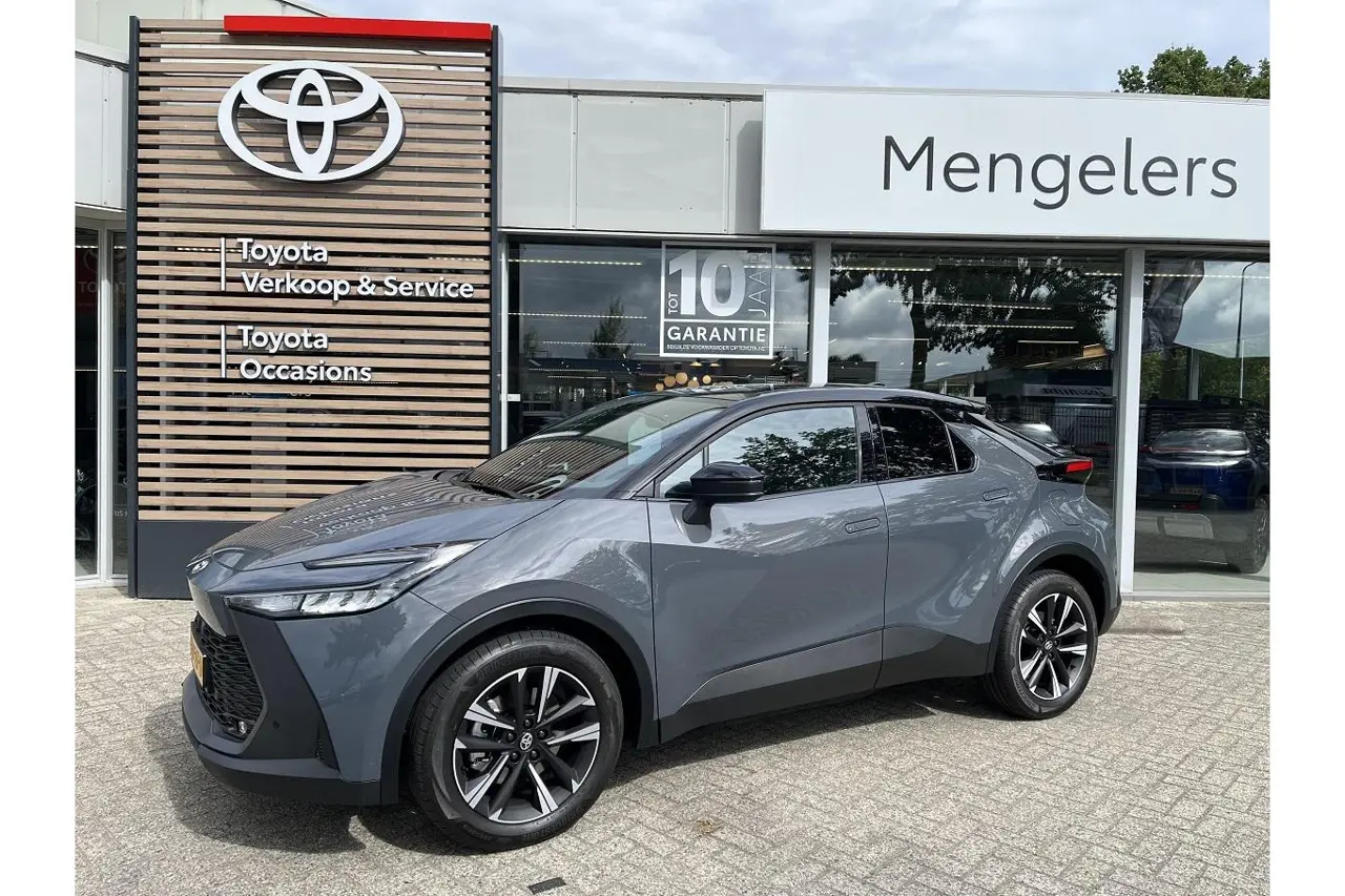 Toyota C-HR 2.0 Plug-In Hybrid 220 Dynamic 2026, foto 1