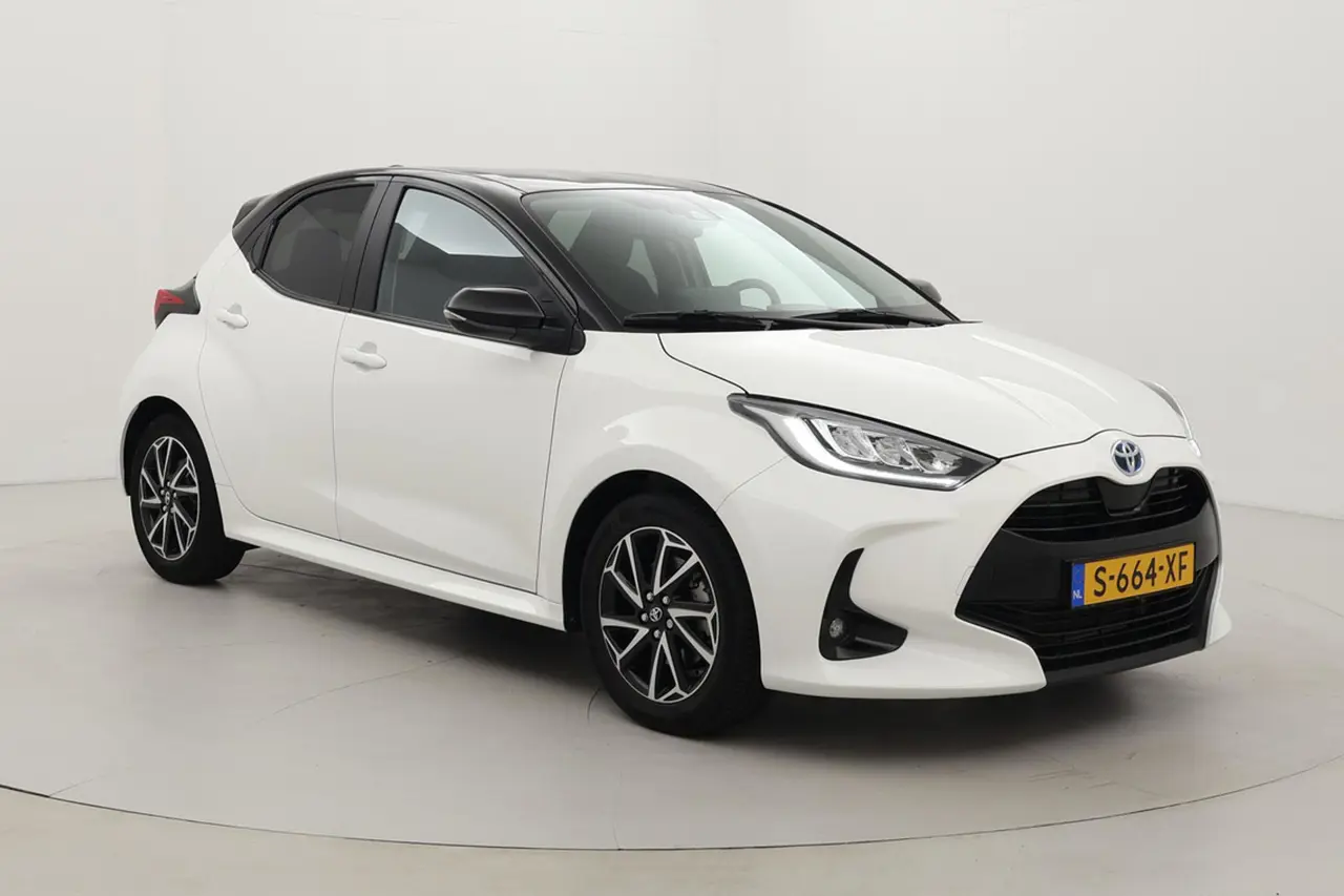 Toyota Yaris 1.5 Hybrid Dynamic 2023, foto 1
