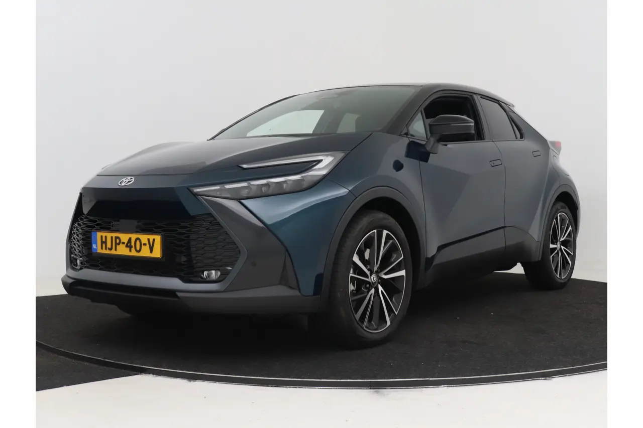 Toyota C-HR 2.0 Plug-In Hybrid 220 Executive 2025, foto 1