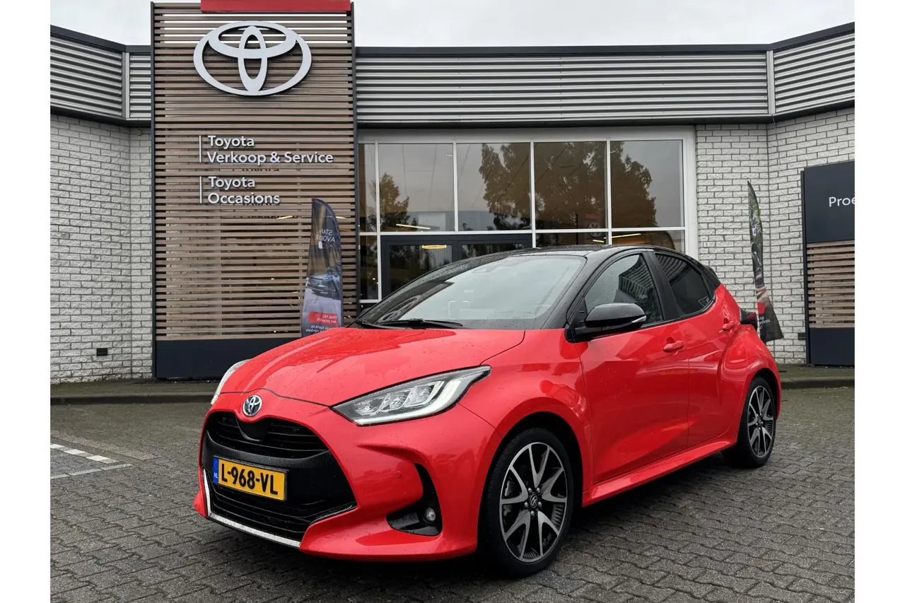 Toyota Yaris 1.5 Hybrid Executive 2021, foto 1