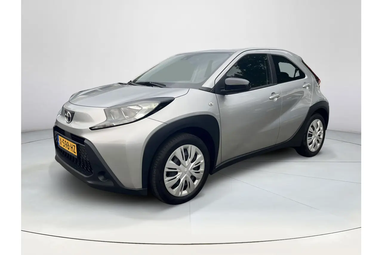 Toyota Aygo X 1.0 VVT-i S-CVT Play 2022, foto 1