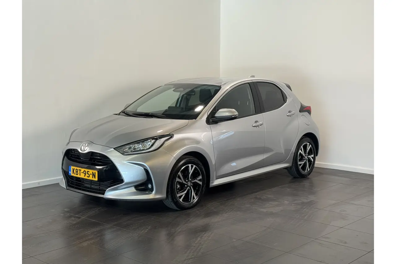 Toyota Yaris 1.5 Hybrid 115 First Edition 2025, foto 1