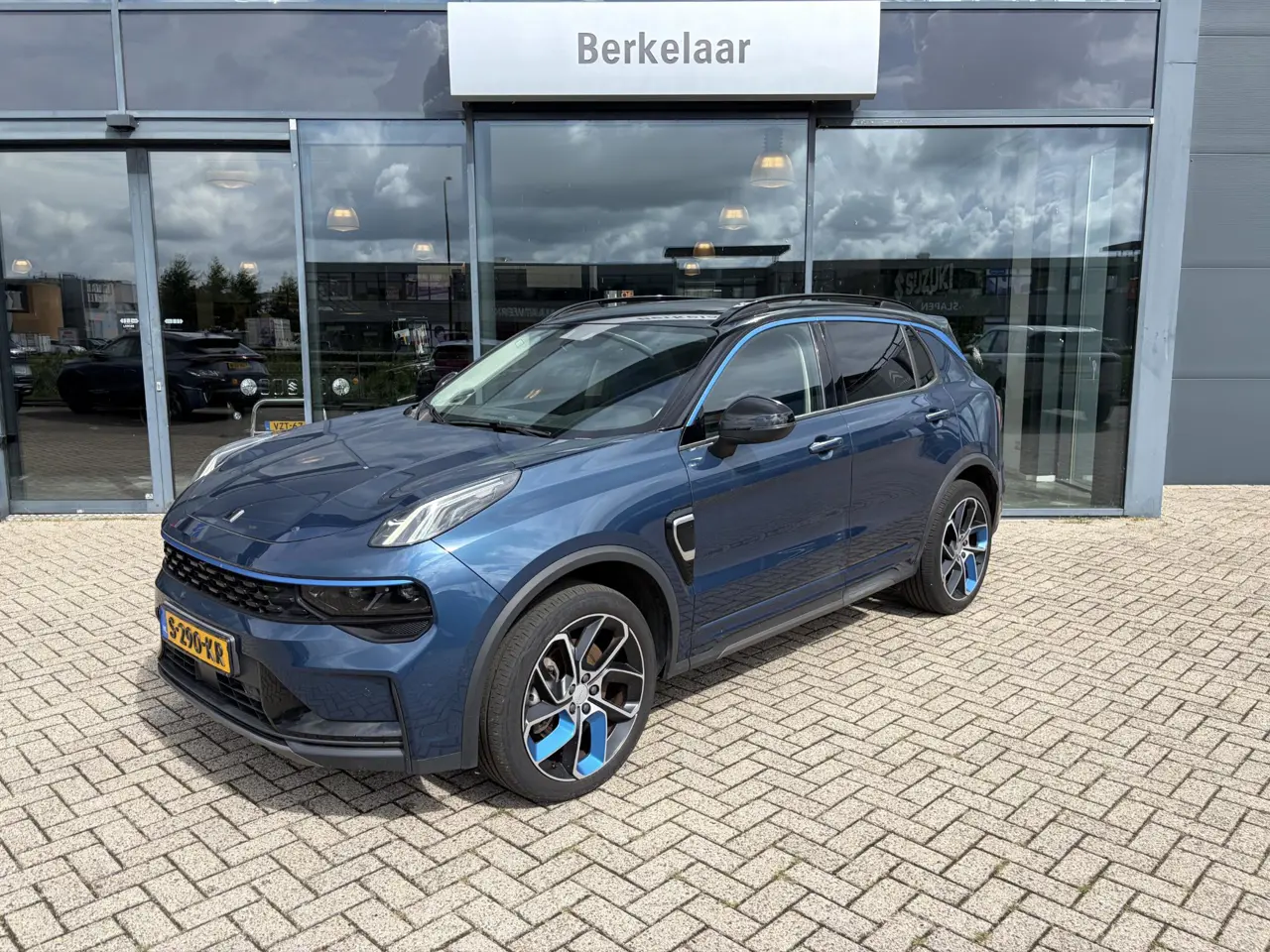 Lynk & Co 01 1.5 2023, foto 1
