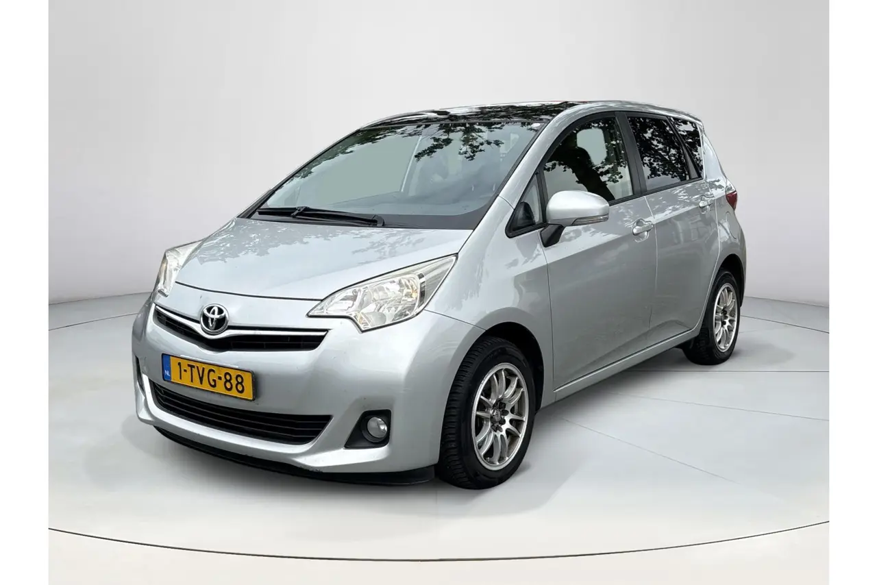 Toyota Verso-S 1.3 VVT-i Aspiration 2014, foto 1