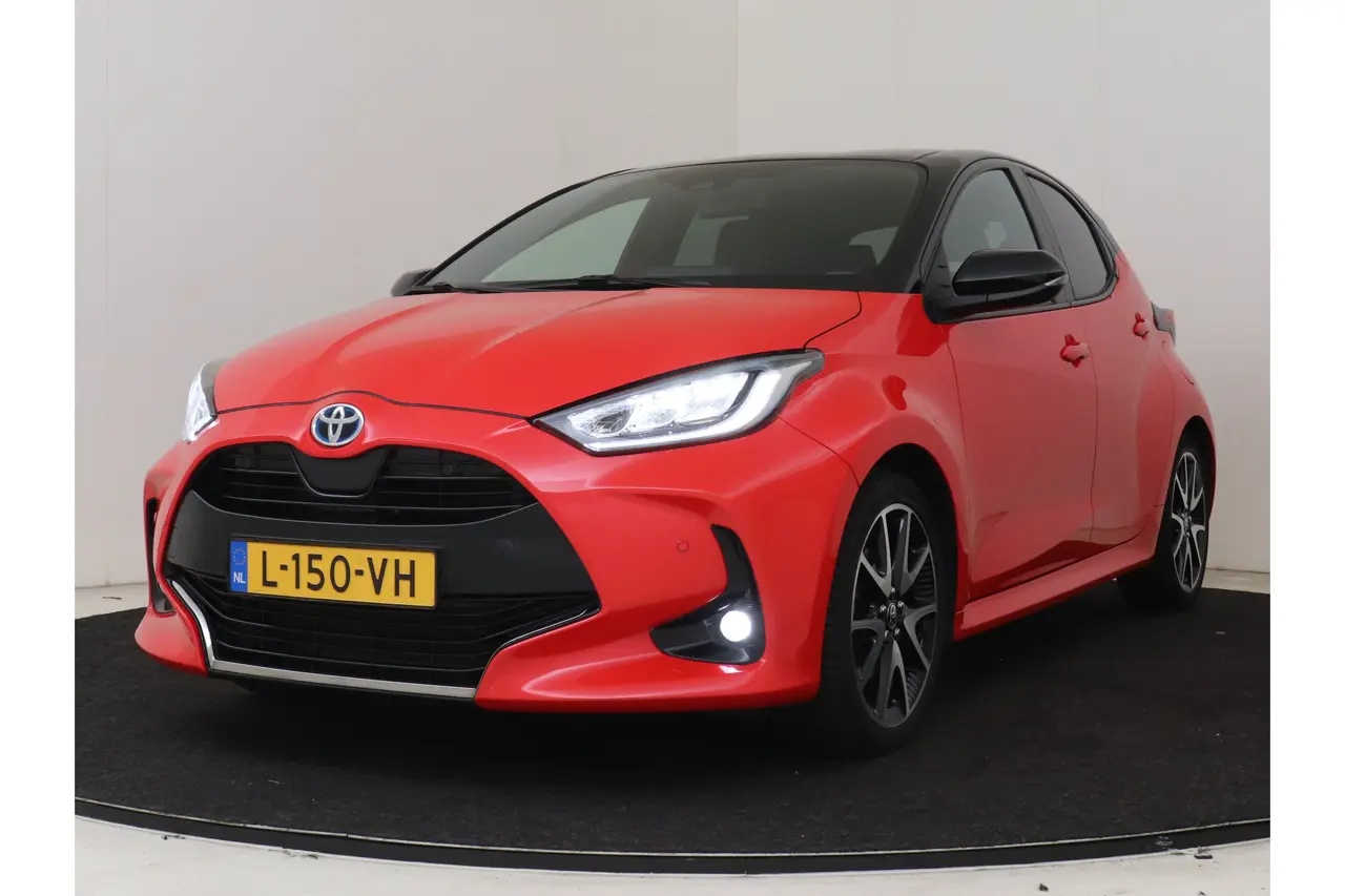 Toyota Yaris 1.5 Hybrid Executive 2021, foto 1