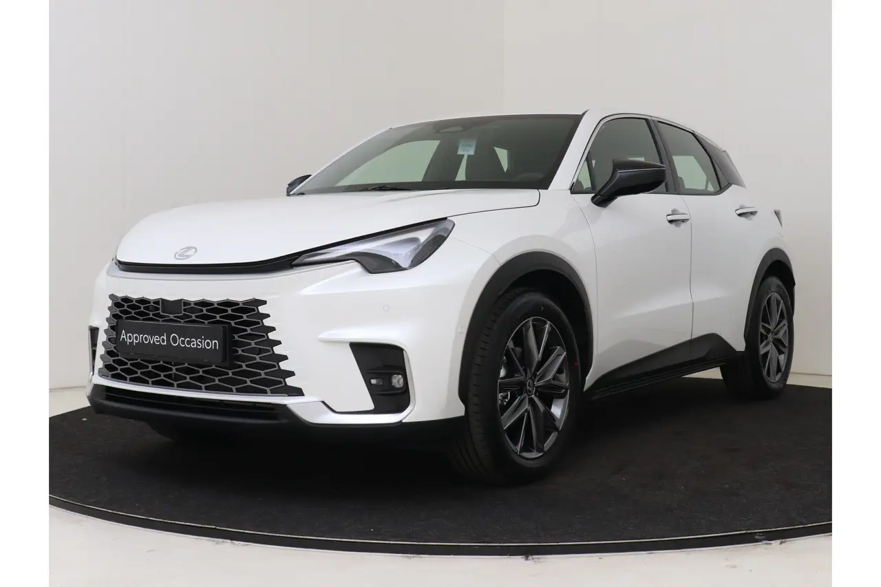 Lexus LBX Elegant 2Wd 2026, foto 1