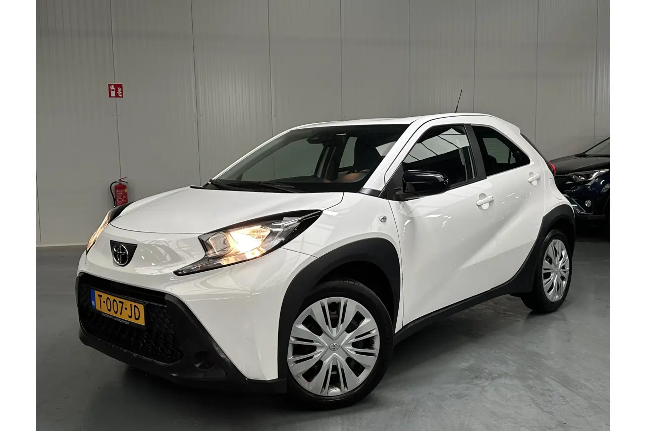 Toyota Aygo X 1.0 VVT-i Mt Play 2023, foto 1