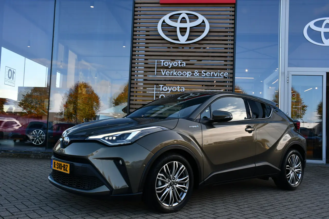 Toyota C-HR 1.8 Hybrid Executive Automaat 122Pk 2020, foto 1
