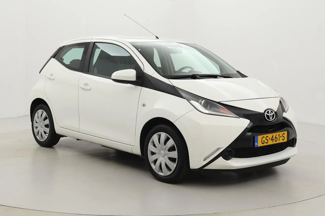 Toyota Aygo 1.0 VVT-i X-Play 2015, foto 1