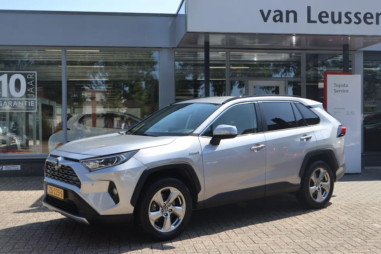Toyota RAV4 2.5 Hybrid Executive 2019, foto 1