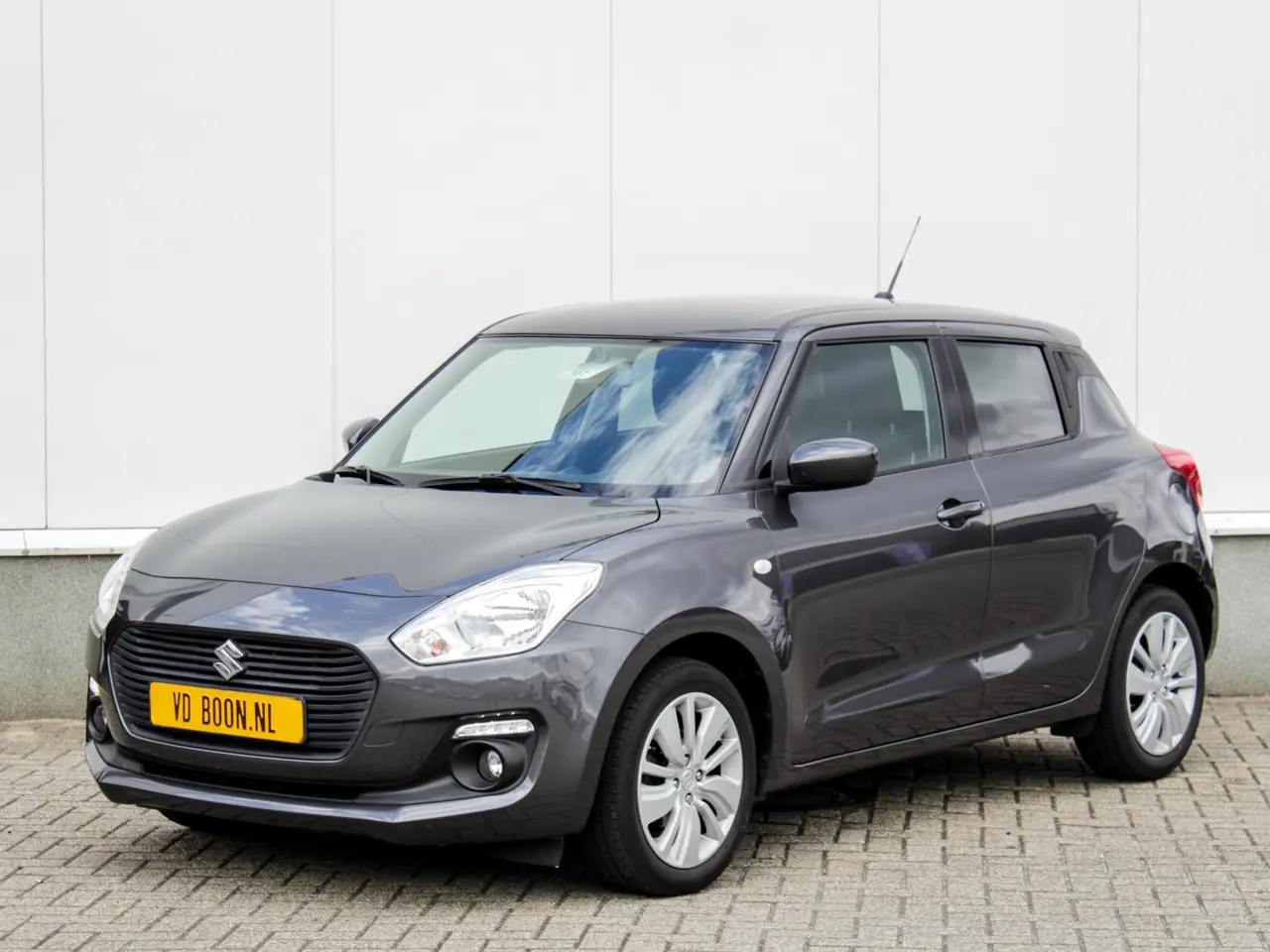 Suzuki Swift 1.2 Select 2020, foto 1