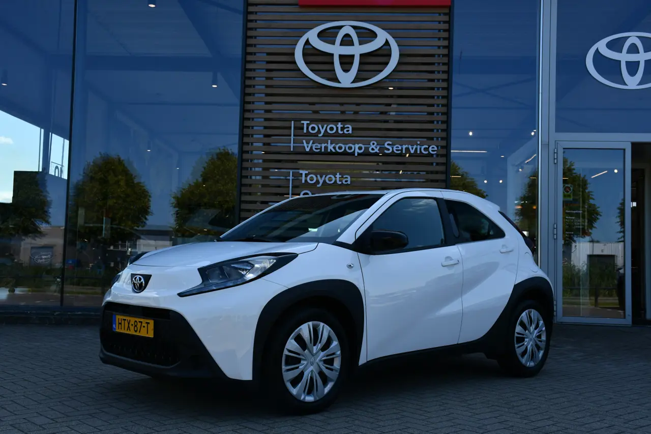 Toyota Aygo X 1.0 VVT-i Mt Play 72Pk 2025, foto 1
