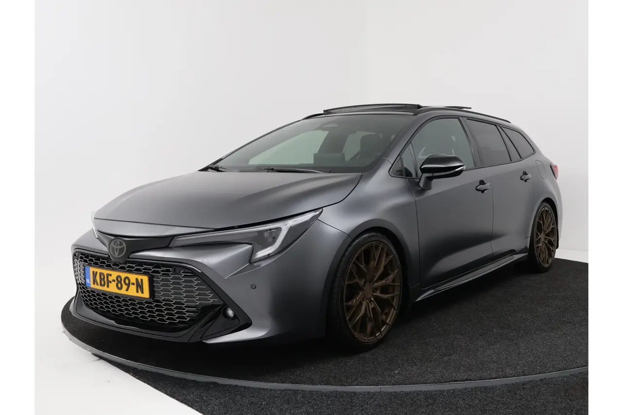 Toyota Corolla Touring Sports Hybrid 180 Gr Sport Kage Limited Edition 2026, foto 1