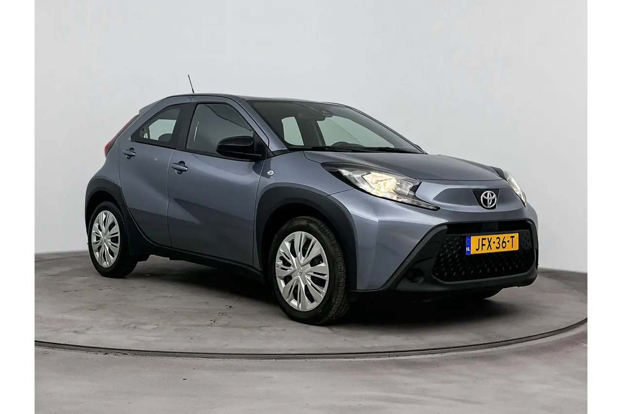 Toyota Aygo X 1.0 VVT-i Mt Play 2025, foto 1