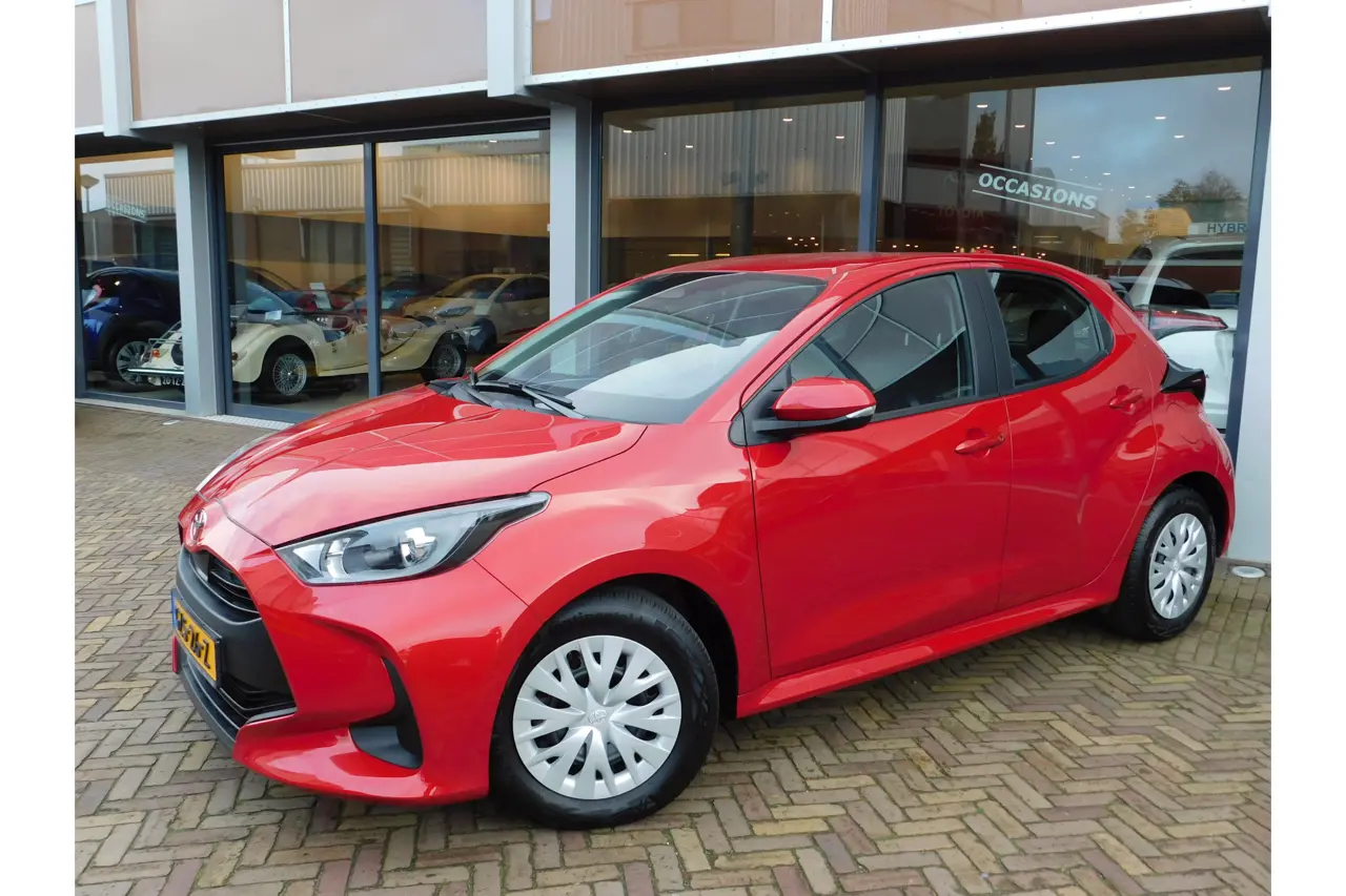Toyota Yaris 1.5 Hybrid 115 Comfort 2025, photo 1
