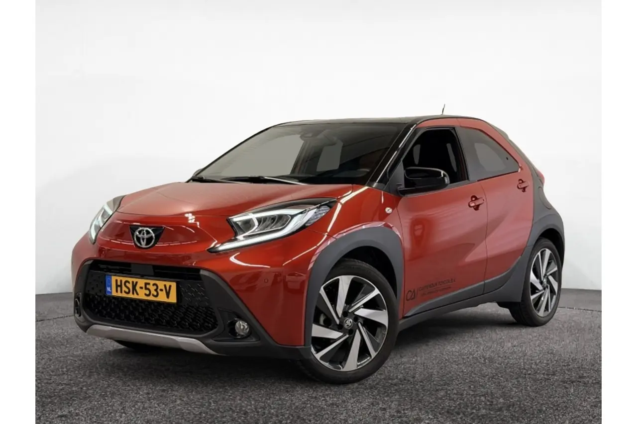 Toyota Aygo X 1.0 VVT-i S-CVT Envy 2025, foto 1