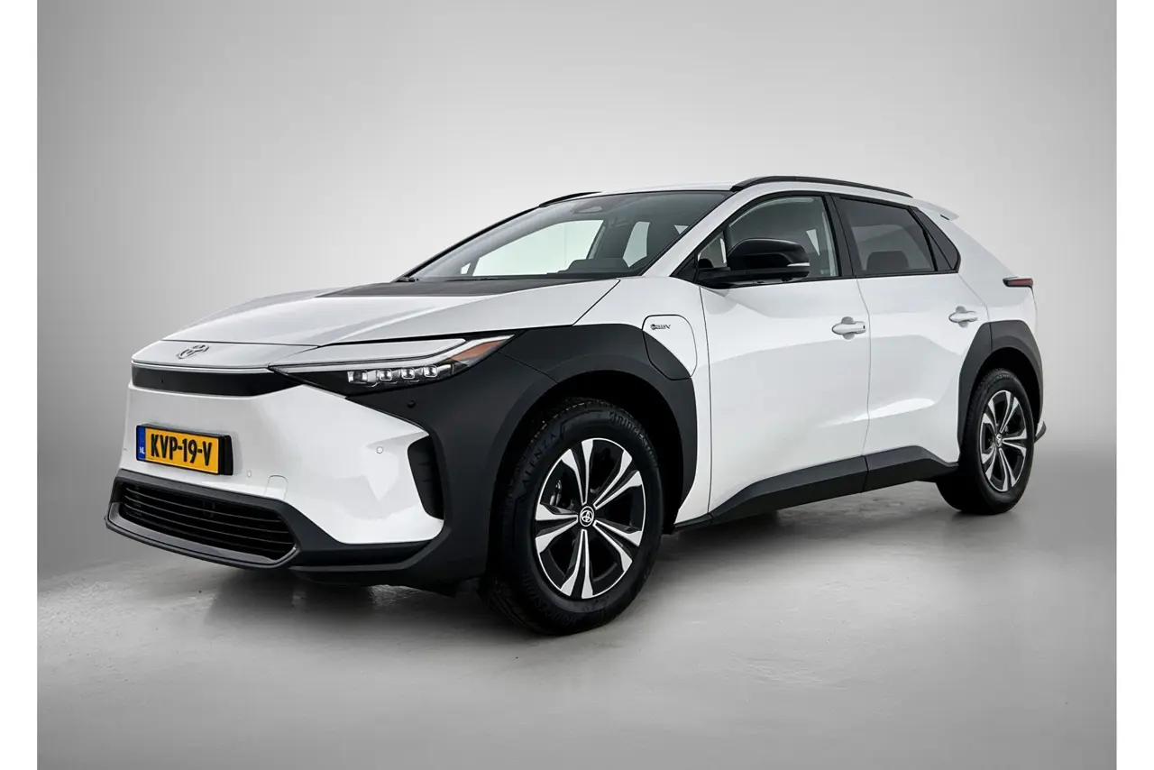 Toyota bZ4X Dynamic 71 kWh 2025, foto 1