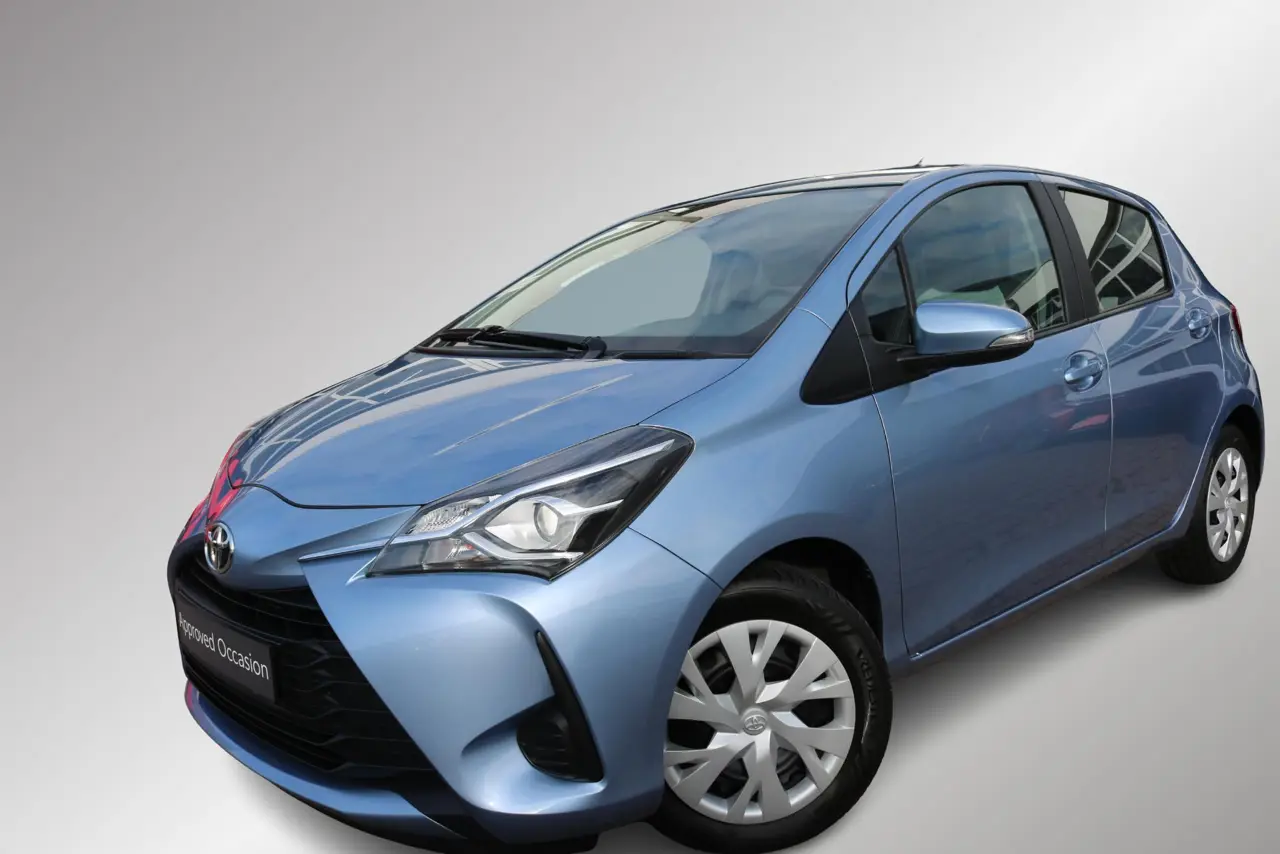 Toyota Yaris 1.5 VVT-i Aspiration, Safety Sense 2017, foto 1