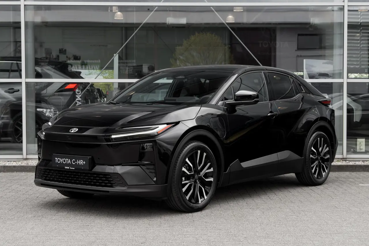 Toyota C-HR First Edition 77 kWh 2026, foto 1