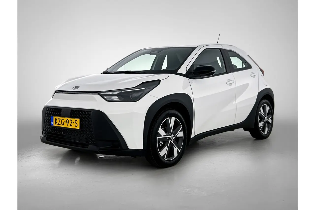 Toyota Aygo X Hybrid 115 Play 2026, foto 1