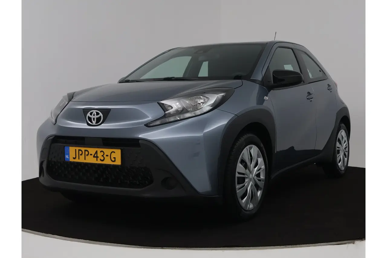 Toyota Aygo X 1.0 VVT-i Mt Play 2025, foto 1