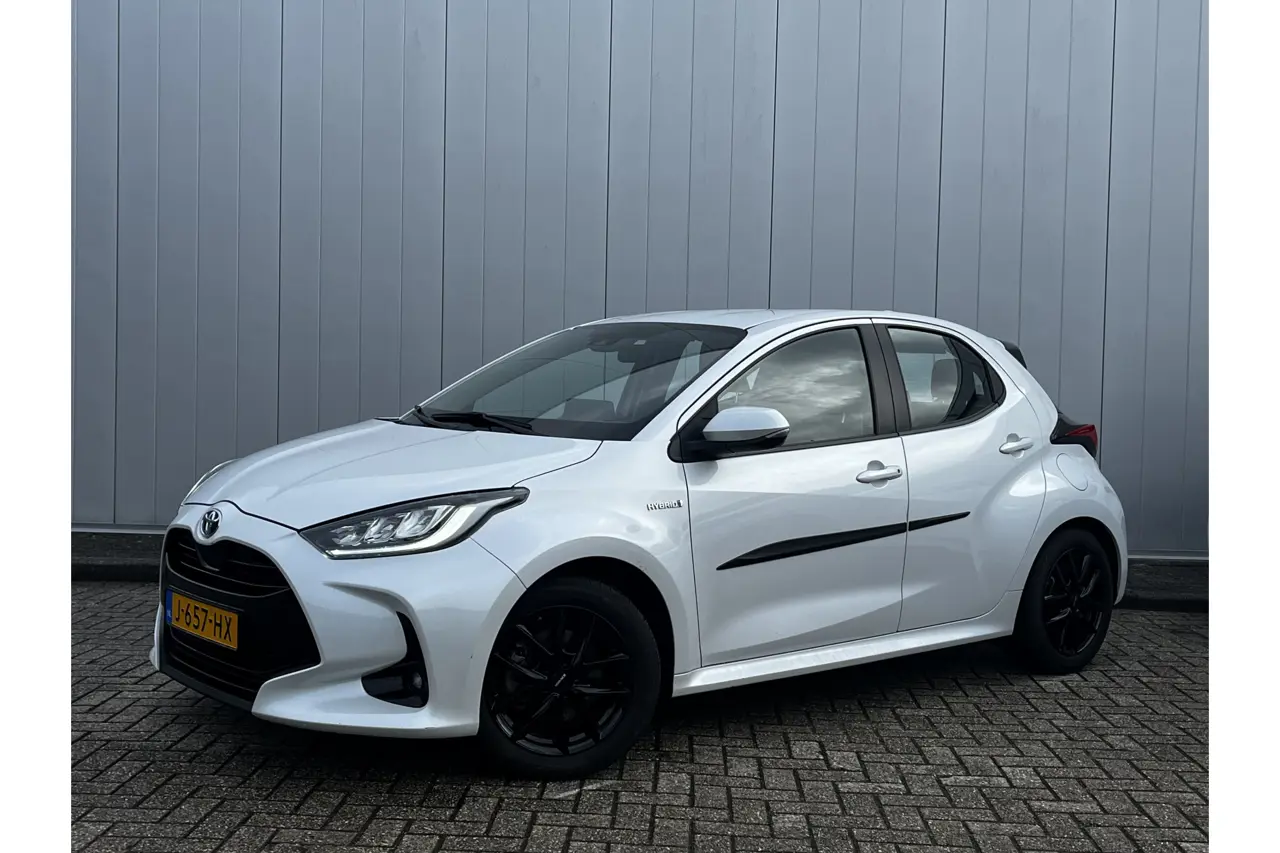 Toyota Yaris 1.5 Hybrid First Edition Clima Cruise Lmv Nl Auto Dealer Onderhouden 2020, foto 1