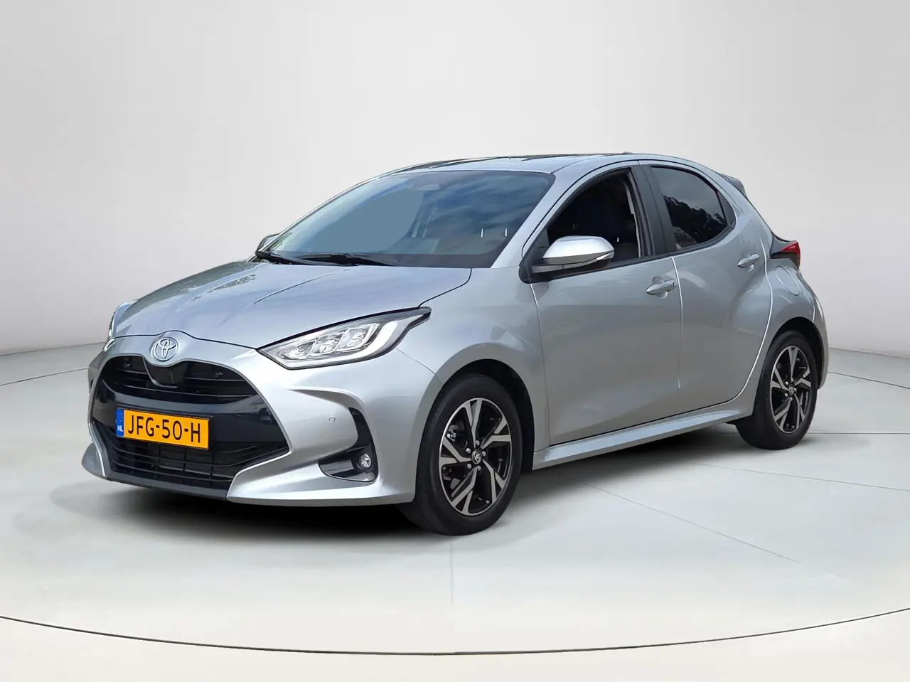 Toyota Yaris 1.5 Hybrid 115 Dynamic Comfort Pack 2025, foto 1