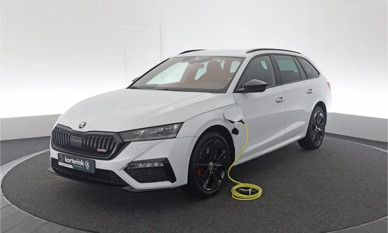 Škoda Octavia Combi 1.4 TSI Rs Iv PHEV 245 Pk 2021, foto 1
