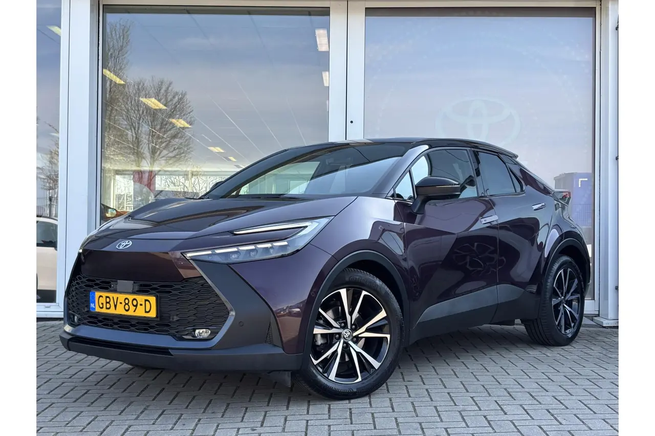 Toyota C-HR 1.8 Hybrid 140 First Edition 2024, foto 1