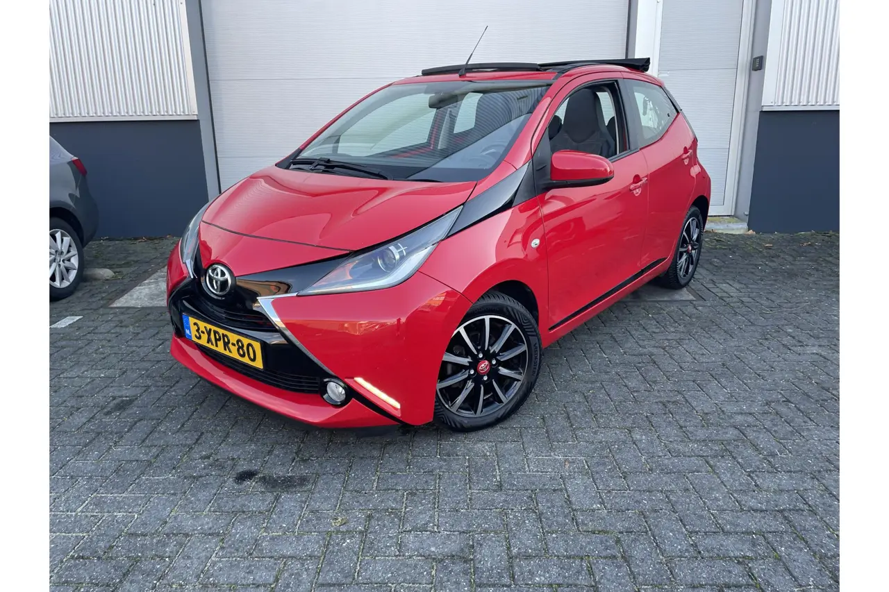 Toyota Aygo 1.0 VVT-i X-Clusiv Wave 2014, foto 1