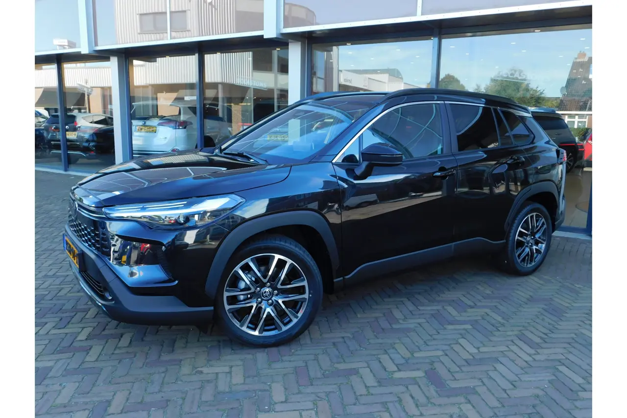 Toyota Corolla Cross Hybrid 180 Dynamic 2026, foto 1