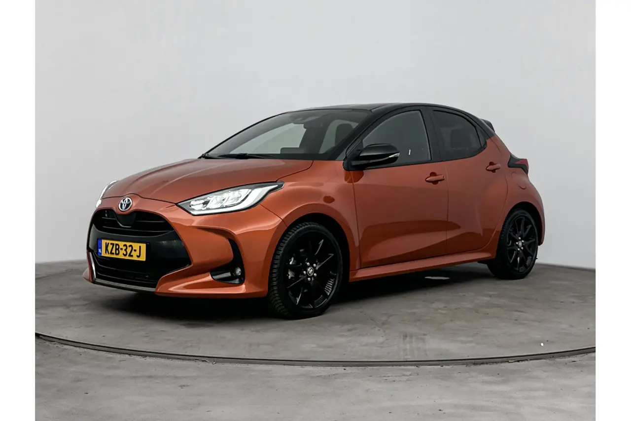 Toyota Yaris 1.5 Hybrid Executive Limited 2023, foto 1