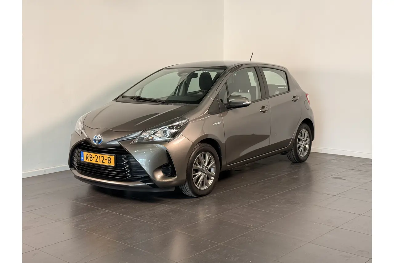 Toyota Yaris 1.5 Hybrid Aspiration 2017, foto 1