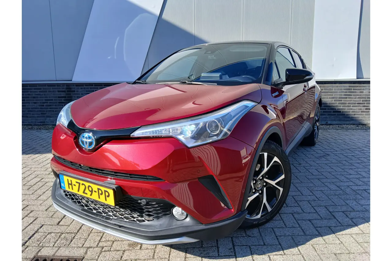Toyota C-HR 1.8 Hybrid Premium Stoel Verwarming Ad Cruise Dode Hoek Detectie Pdc 2017, foto 1
