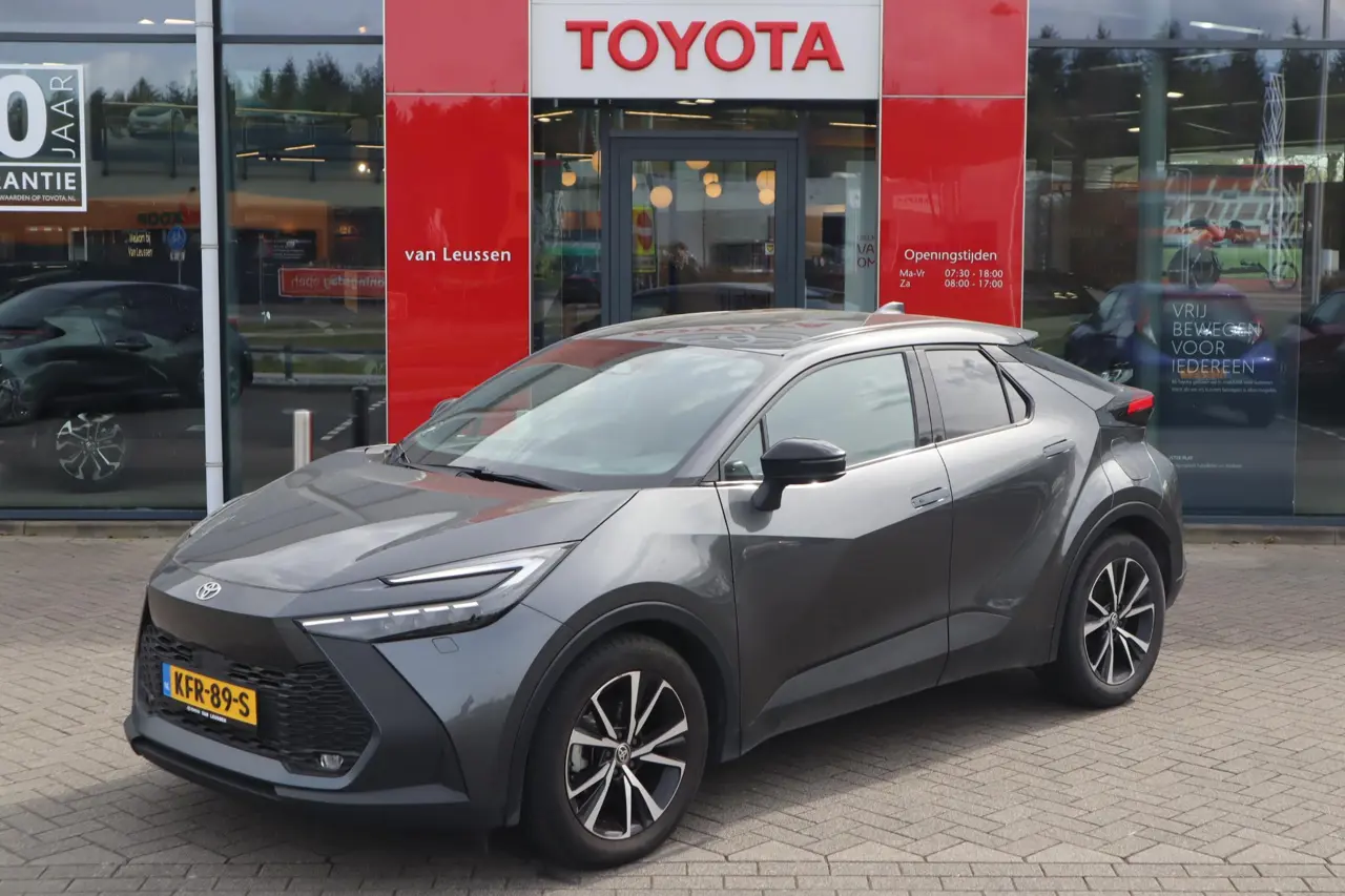 Toyota C-HR 1.8 Hybrid 140 First-Edition 2024, foto 1