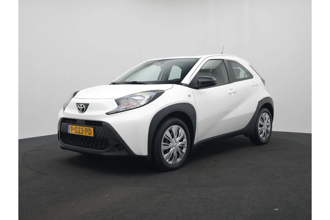 Toyota Aygo X 1.0 VVT-i S-CVT Play 2022, foto 1