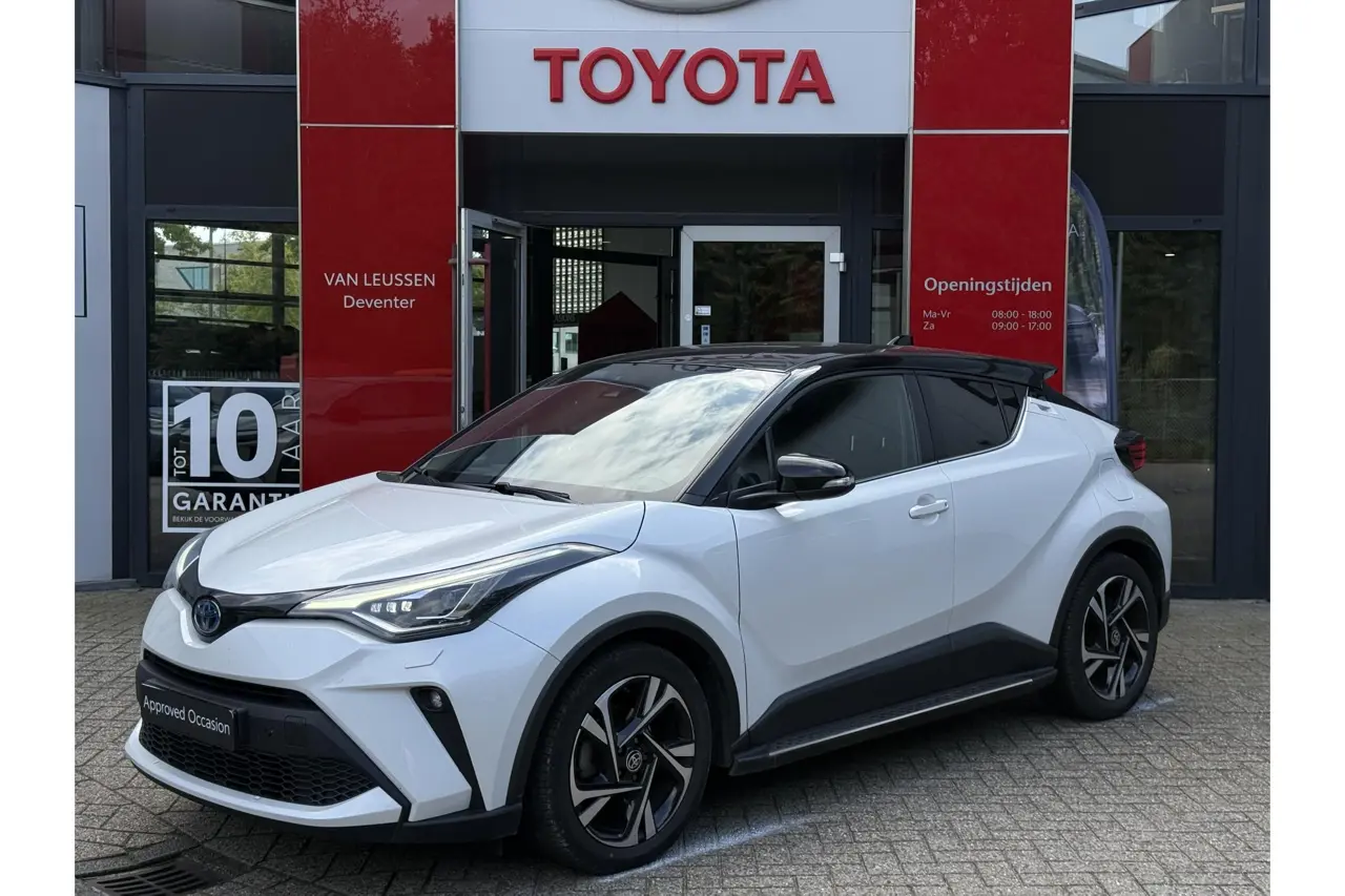 Toyota C-HR 2.0 Hybrid Executive 2023, photo 1