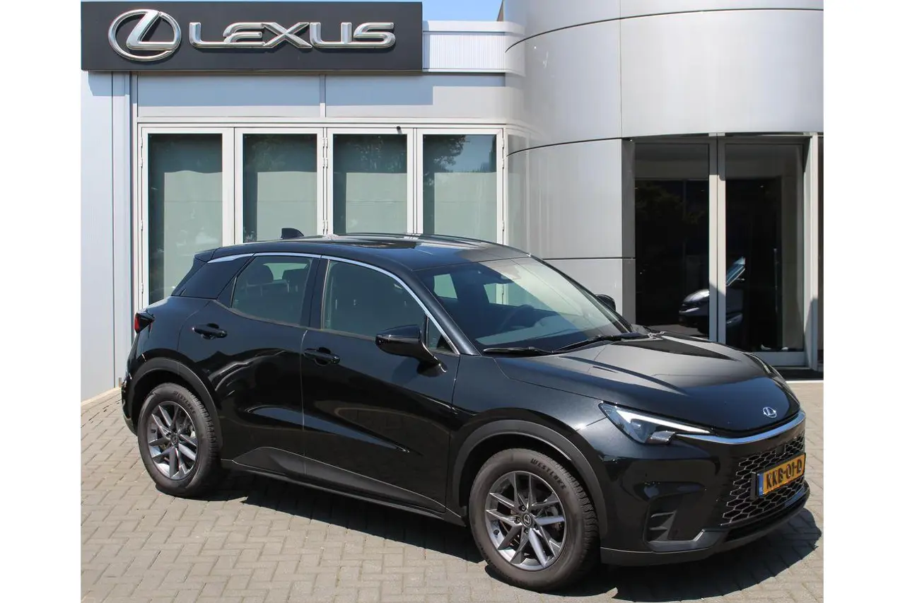 Lexus LBX 1.5 2Wd 2025, photo 1
