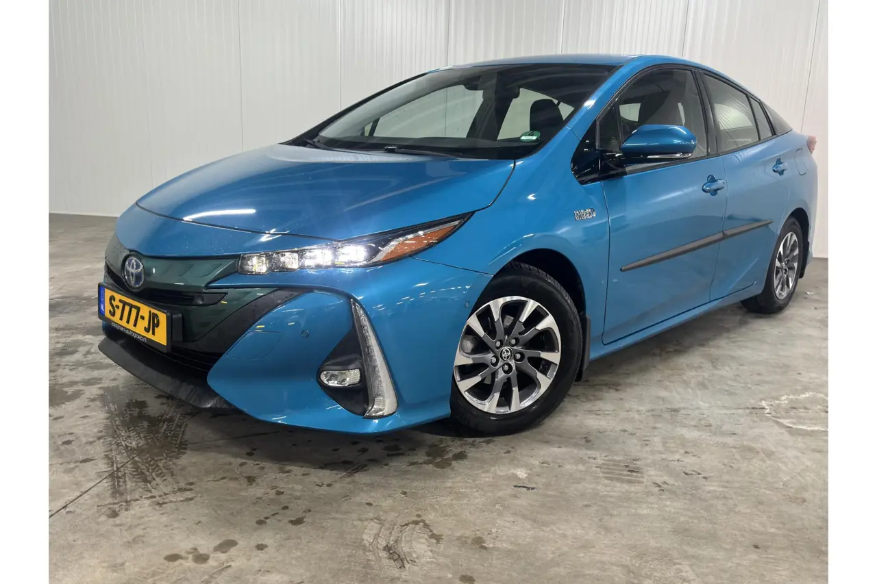 Toyota Prius 1.8 Plug-In Business Plus 2018, foto 1