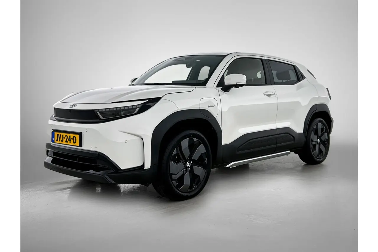 Toyota Urban Cruiser Executive 61 kWh 2026, foto 1