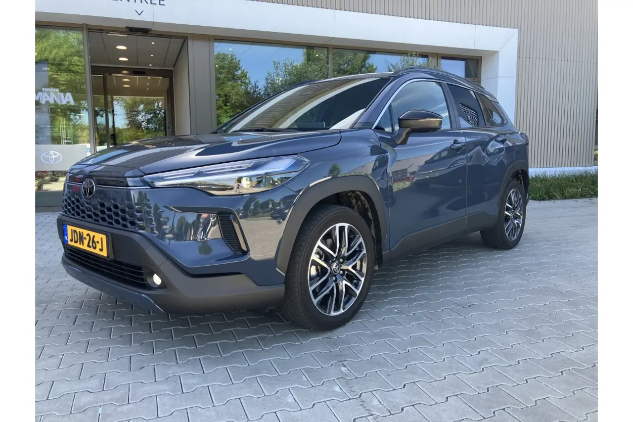 Toyota Corolla Cross Hybrid 180 Executive 2025, foto 1