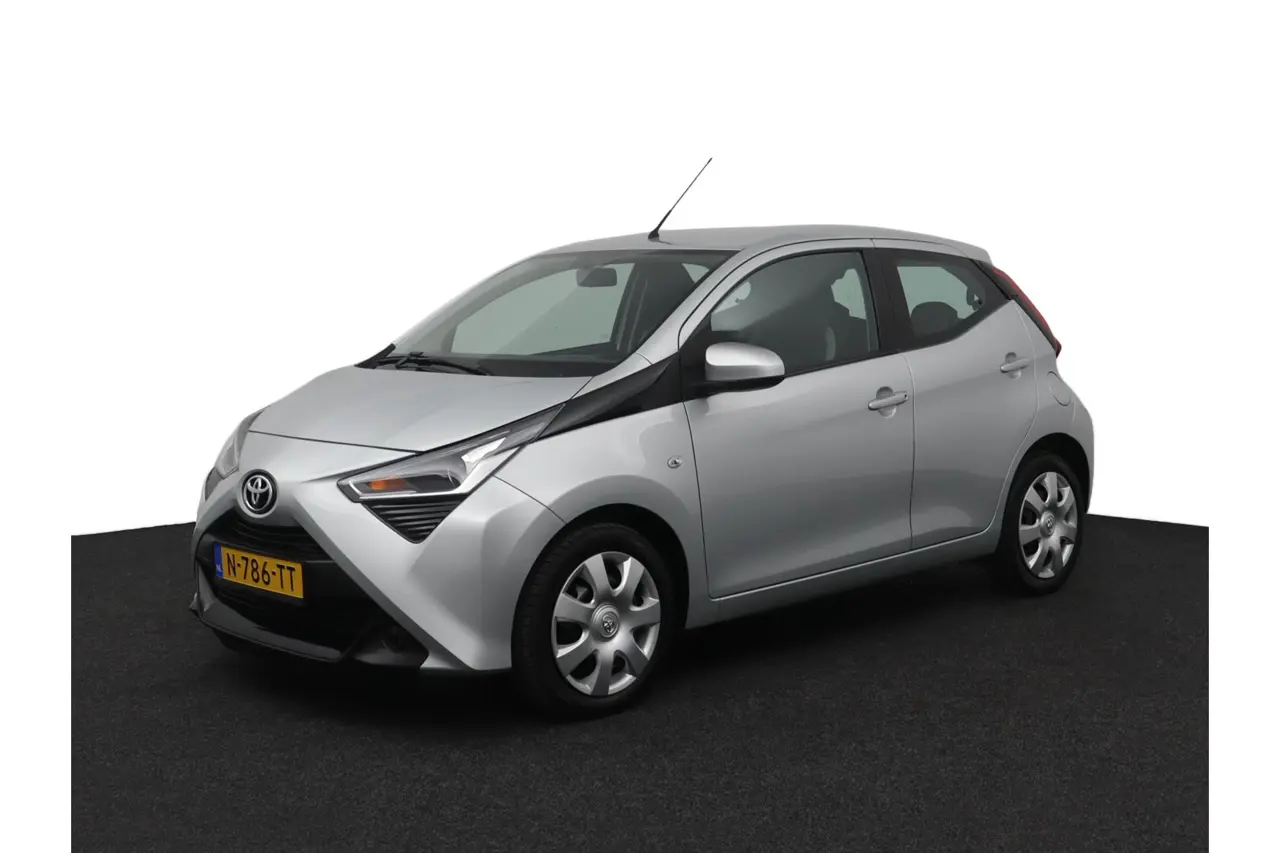 Toyota Aygo 1.0 VVT-i X-Play 2022, foto 1