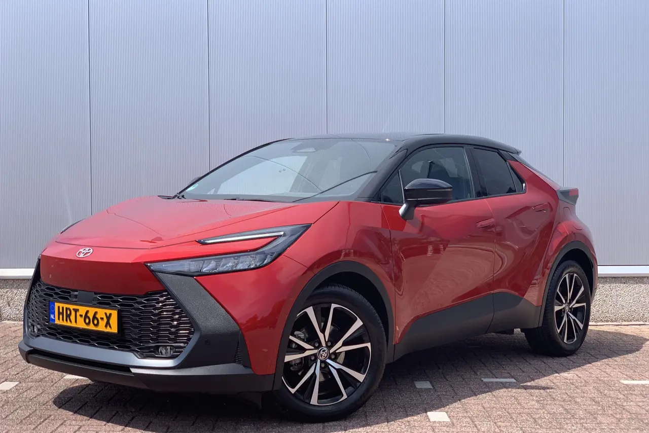 Toyota C-HR 1.8 Hybrid 140 Dynamic 2025, foto 1