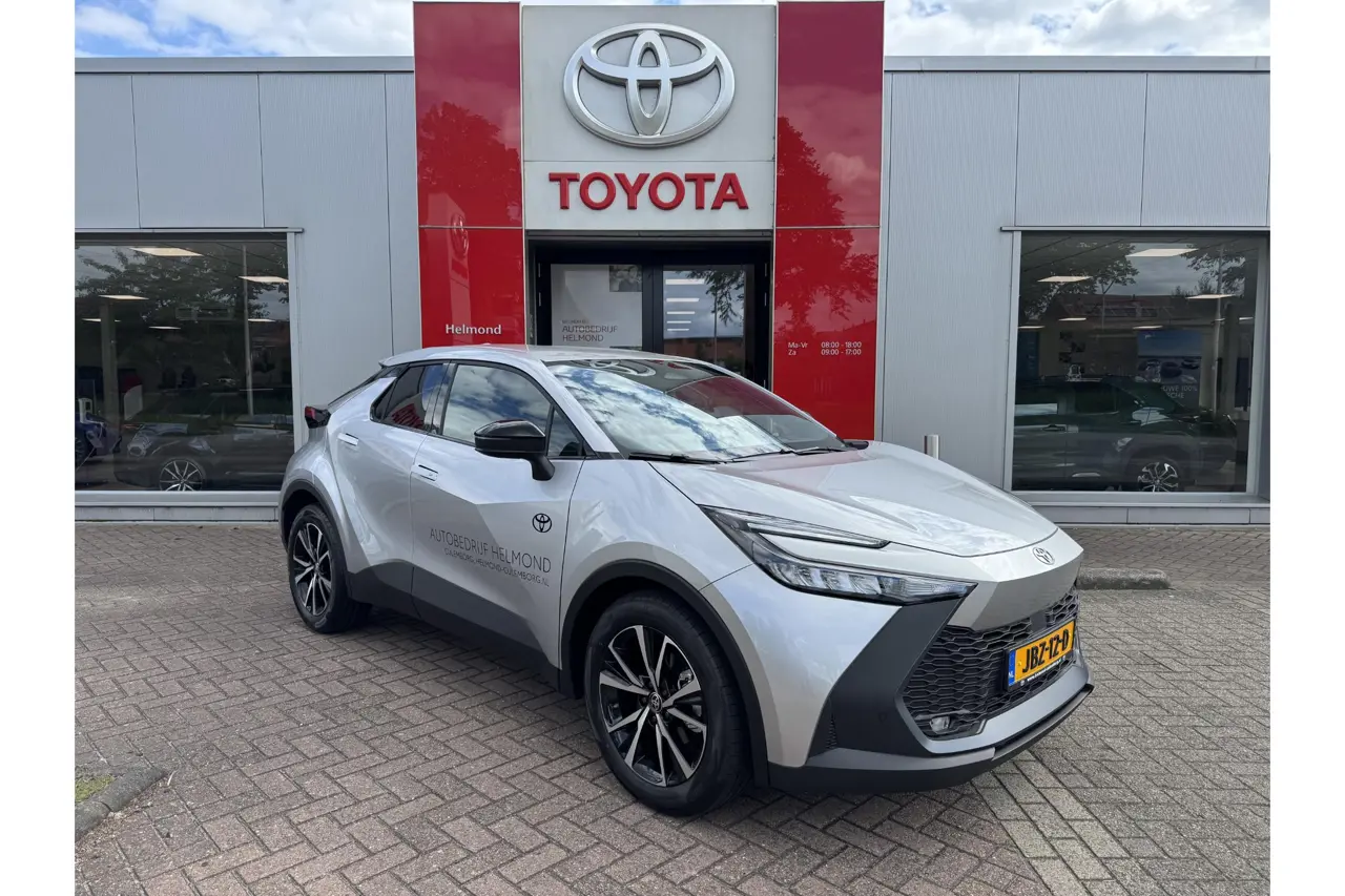 Toyota C-HR Hybrid 140 Dynamic 2025, foto 1