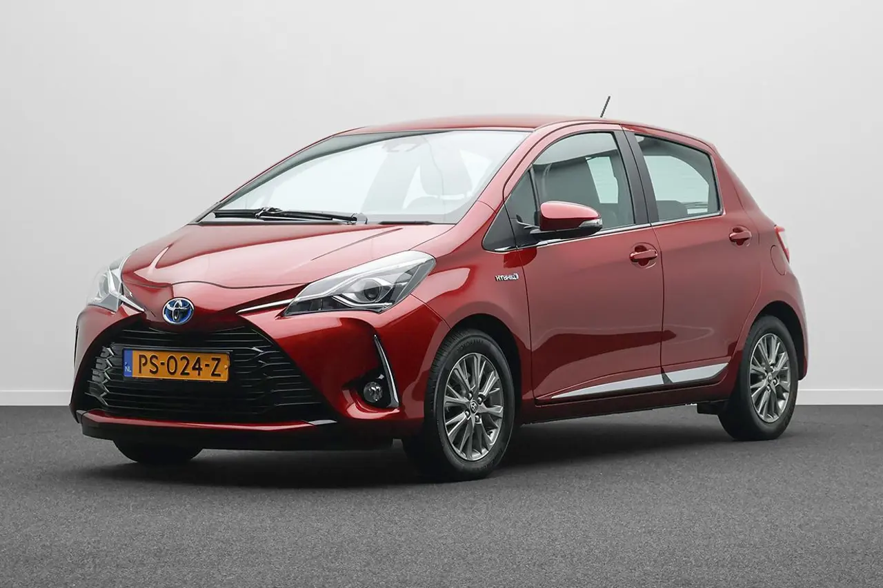 Toyota Yaris 1.5 Hybrid Executive 2017, foto 1