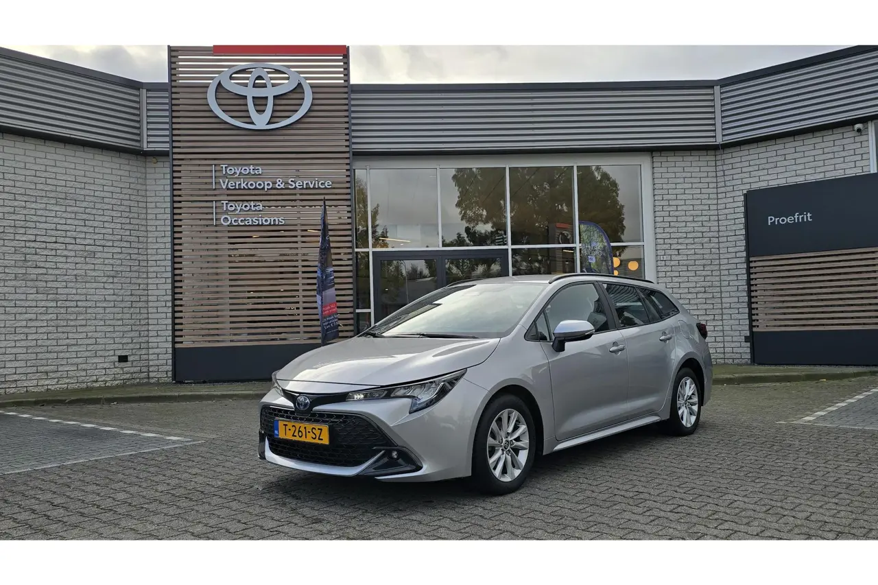 Toyota Corolla Touring Sports Hybrid 140 Active 2023, photo 1