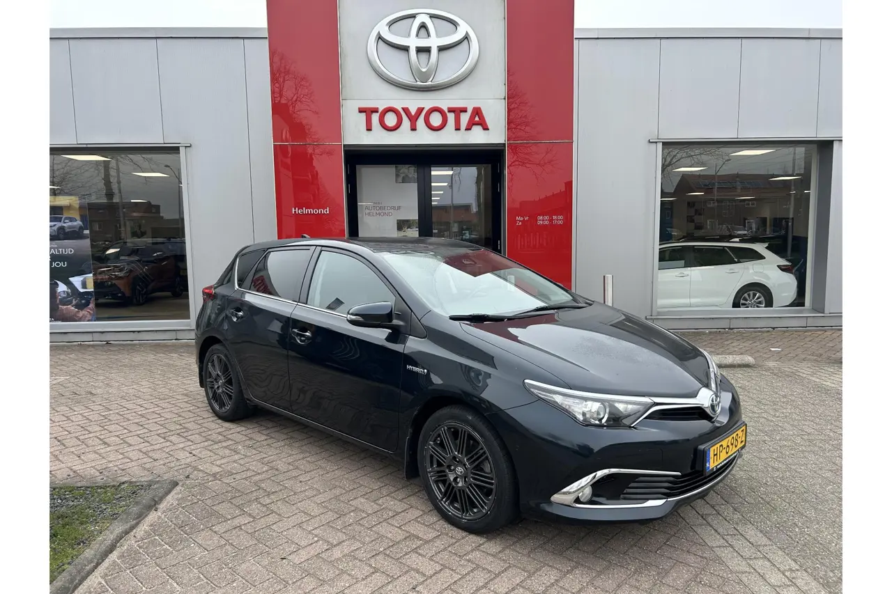Toyota Auris 1.8 Hybrid Executive Go 2015, foto 1