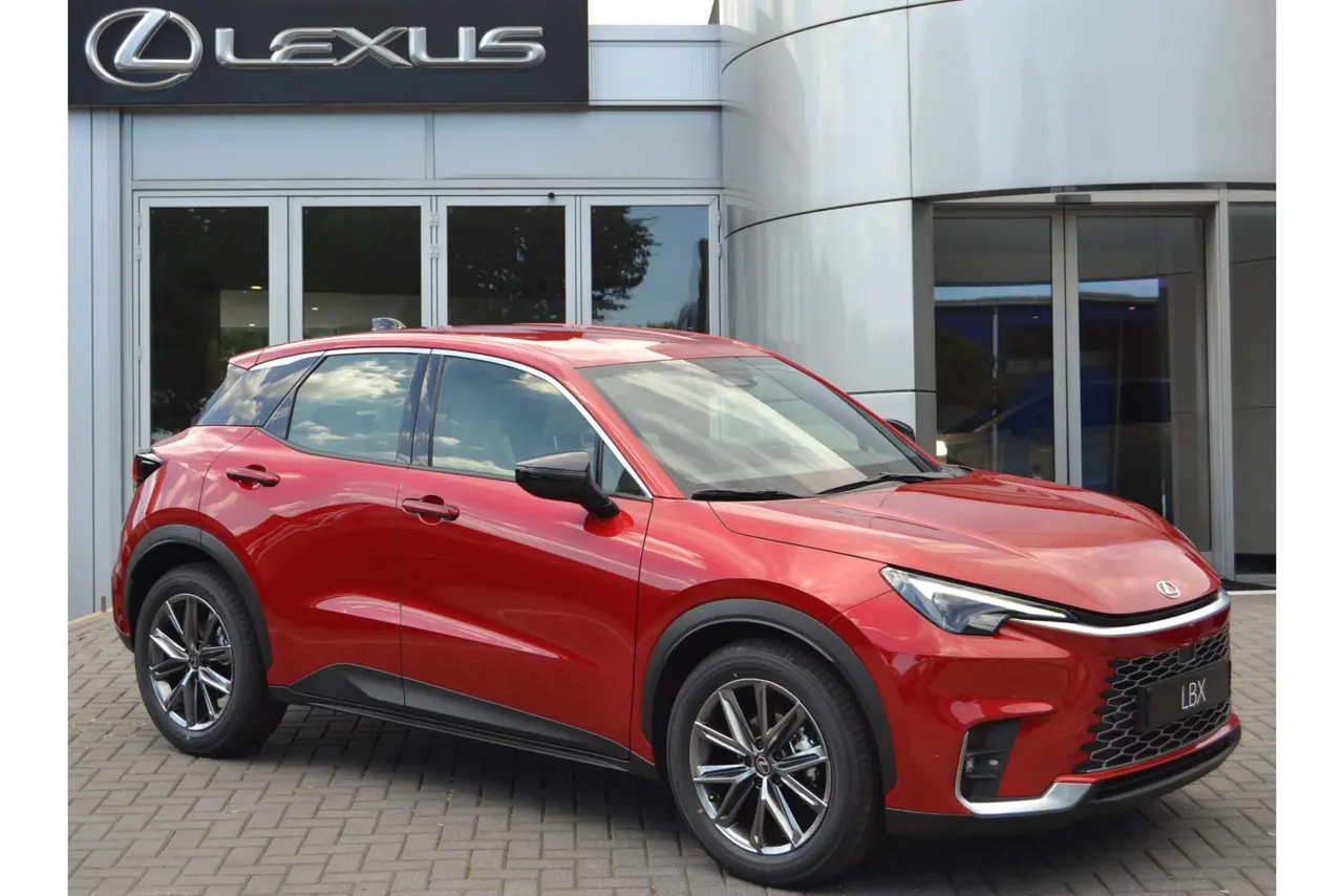 Lexus LBX 1.5 Elegant 2Wd 2026, foto 1